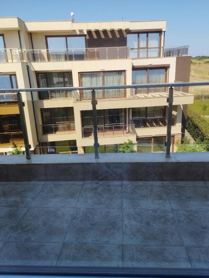 Swan Bay Complex Apartment Chernomorets Bagian luar foto