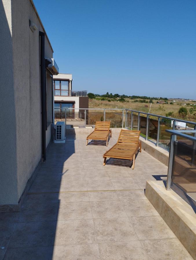 Swan Bay Complex Apartment Chernomorets Bagian luar foto