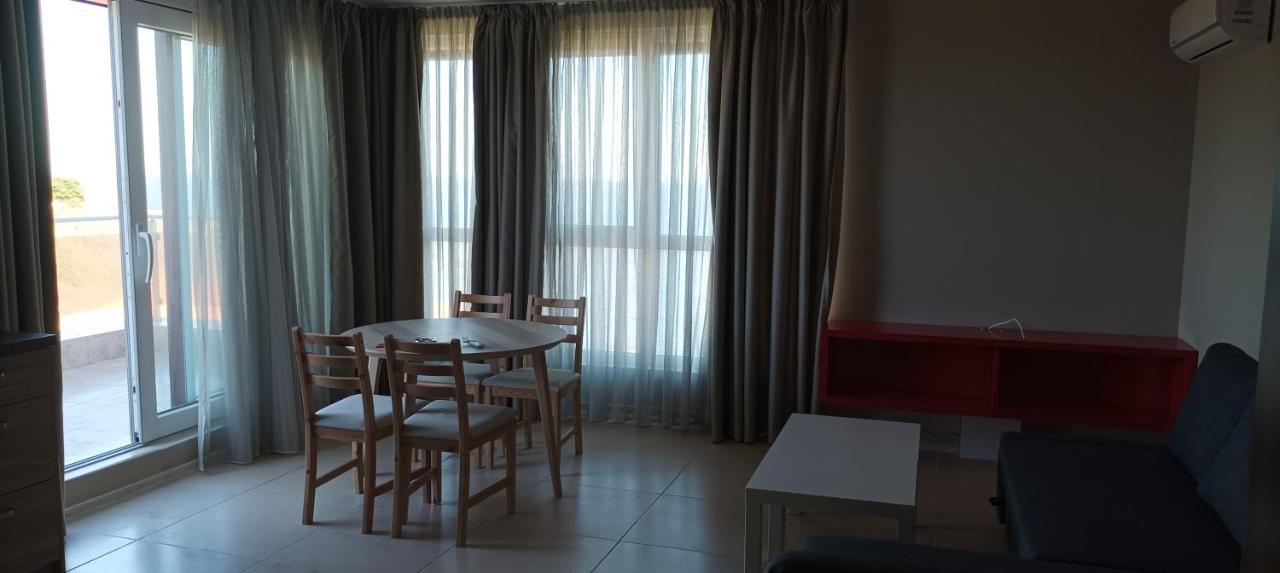 Swan Bay Complex Apartment Chernomorets Bagian luar foto