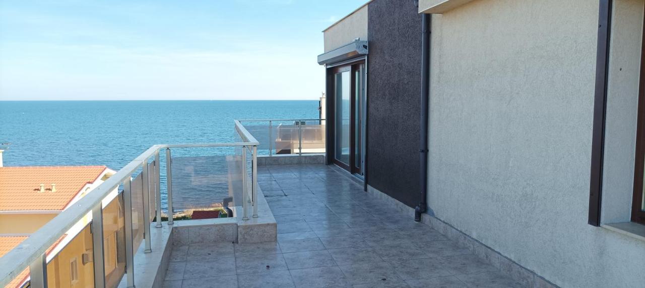 Swan Bay Complex Apartment Chernomorets Bagian luar foto