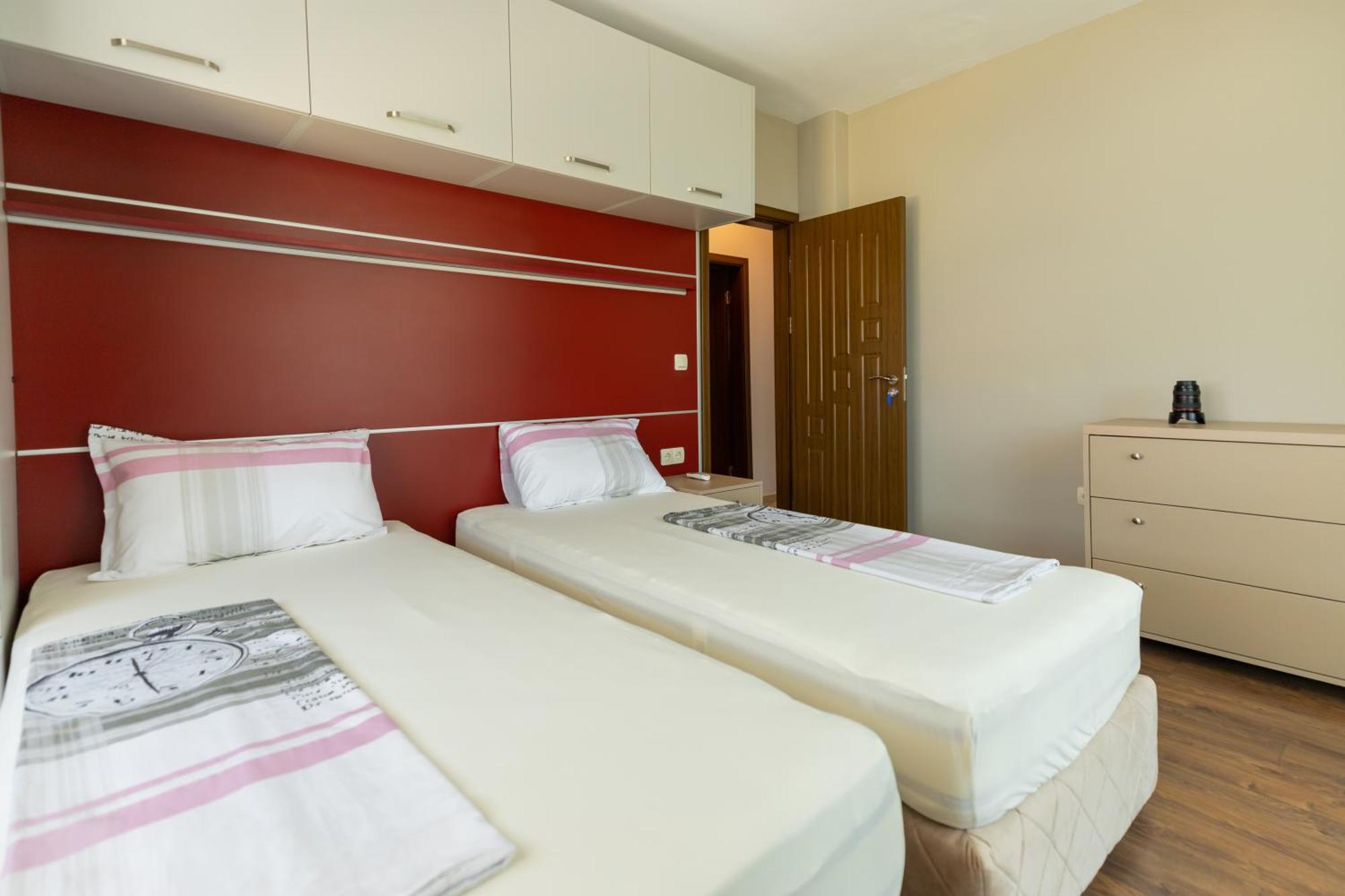 Swan Bay Complex Apartment Chernomorets Bagian luar foto